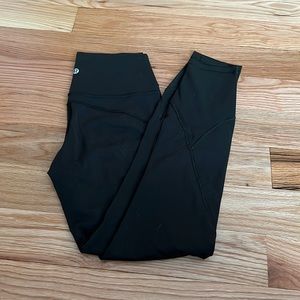 Lululemon in movement tight size 6